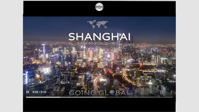Lo que está a punto de leer no es una guía de viaje normal.  De hecho, esta es la primera guía del mundo dedicada exclusivamente al proceso de reasentamiento realizado por personas que viajan por todo el mundo para vivir y trabajar en países extranjeros.  Creamos esta guía con un conocimiento especial de la experiencia de reubicación.  Sabemos que con los preparativos adecuados, desde aprender sobre la historia de la ciudad y la cultura distintiva hasta elegir la escuela adecuada, y todo lo demás, su experiencia conmovedora será una que recordará por todas las razones correctas.  También sabemos lo que se necesita para configurar y tener un aterrizaje suave.  Desde encontrar alojamiento y ayuda para el hogar hasta navegar por la maraña de vecindarios que conforman una de las ciudades más dinámicas del mundo, lo tenemos.  Y lo combinamos con imágenes destinadas a inspirar positividad y emoción.  Creemos que con la información y la orientación adecuadas, el período de aclimatación puede ser limitado y las posibilidades de experimentar un choque cultural se reducen.  Nuestro guía también le proporcionará información valiosa sobre cómo instalarse en su nuevo hogar, desde conectarse con grupos de expatriados que buscan una escapada de fin de semana con la familia.  Lo ayudaremos a navegar por las opciones de compras aparentemente ilimitadas que la ciudad tiene para ofrecer.  Nuestros mapas y listas le indicarán dónde salir a tomar algo y cómo llegar.  ¿Necesita encontrar un gimnasio o spa de día que haga llorar de alegría a los ángeles?  Podemos ayudar.